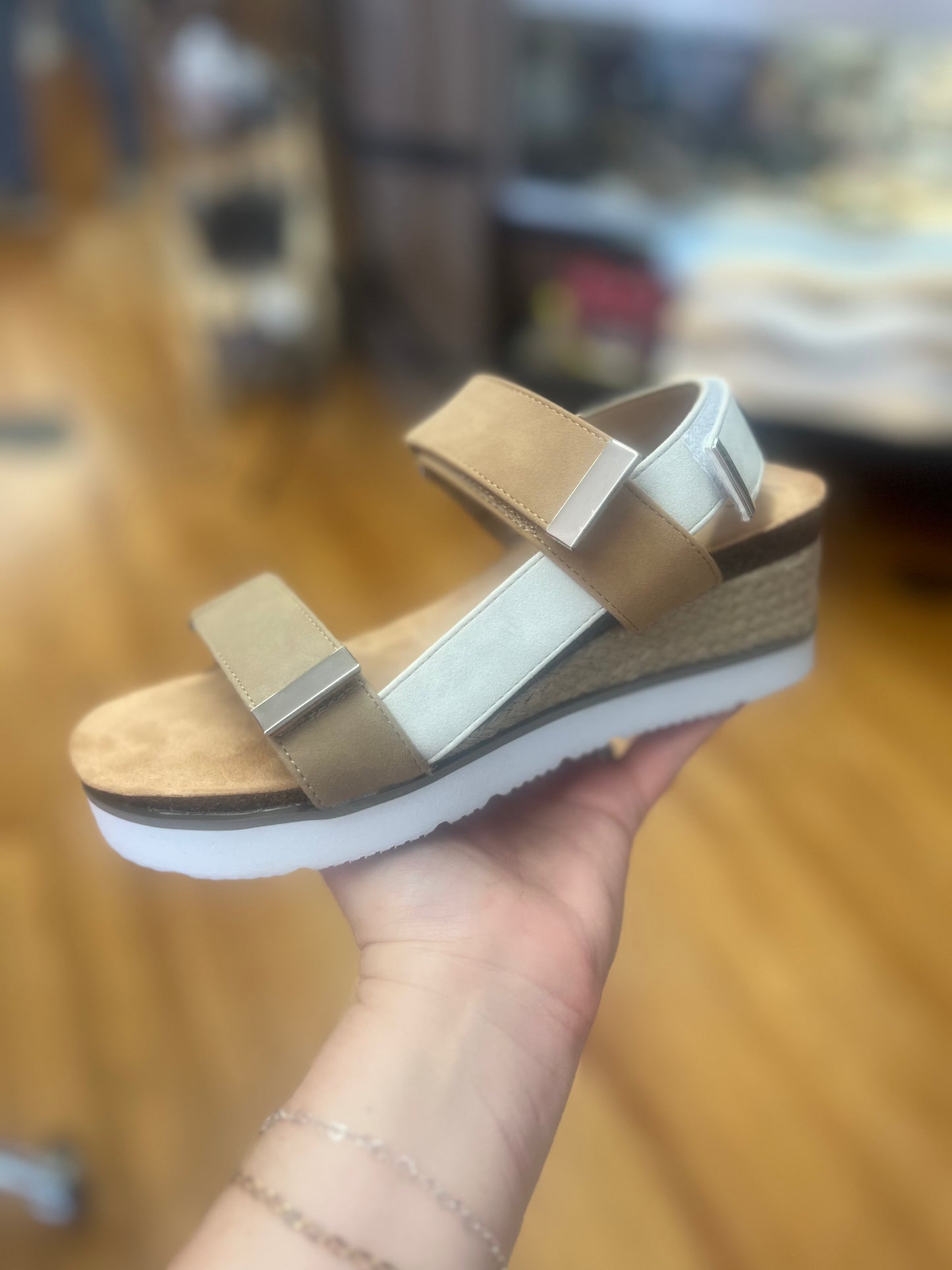 Corkys Roadie Tan Sandals(4)