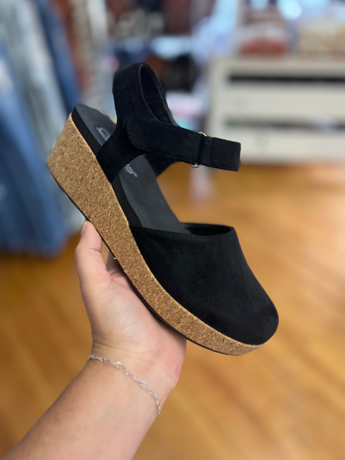 All In Corkys Wedge (A)