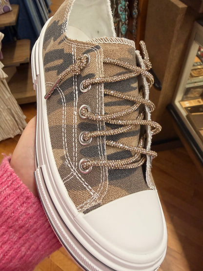 Aman Camo Sneakers (a)