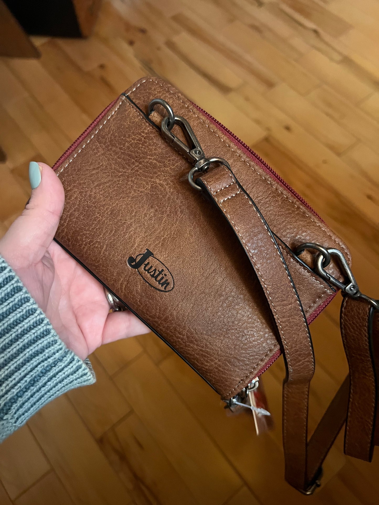 Justin Crossbody