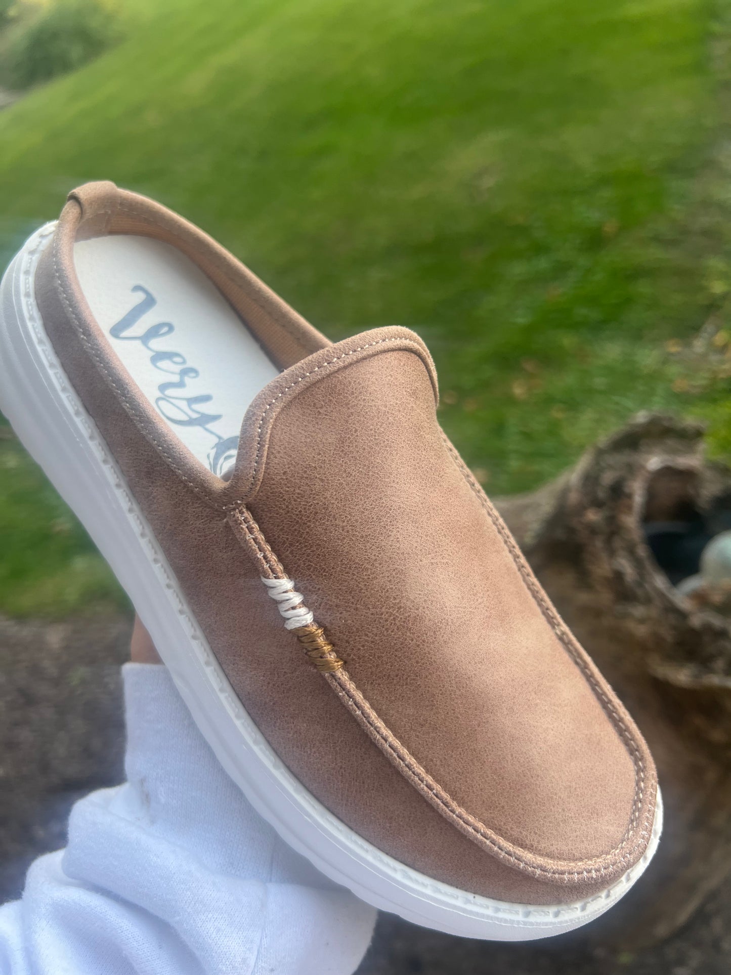 Brisa Slip On Sneaker(5)