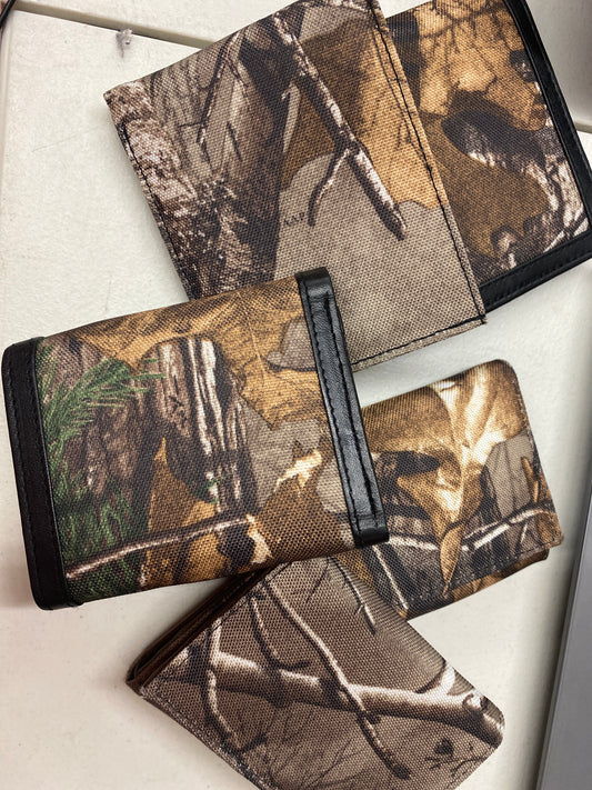 Camo wallet